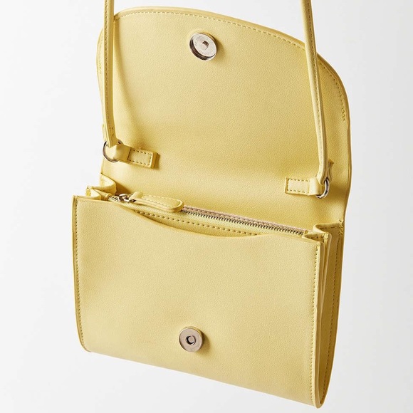🪐Urban Outfitters Ellie Structured Crossbody Bag - Picture 2 of 3